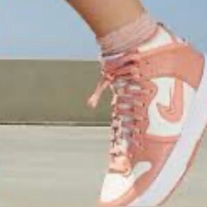Nike Dunk High UP 'Crimson Bliss' Women Sz 6.5 DH3718-107